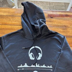 Like new black Headphones Hoodie.